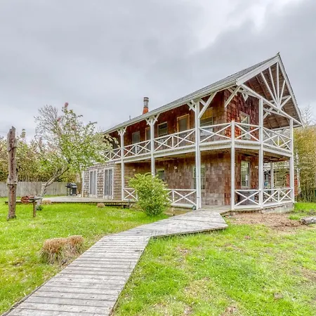 195 Wilmot Road Villa